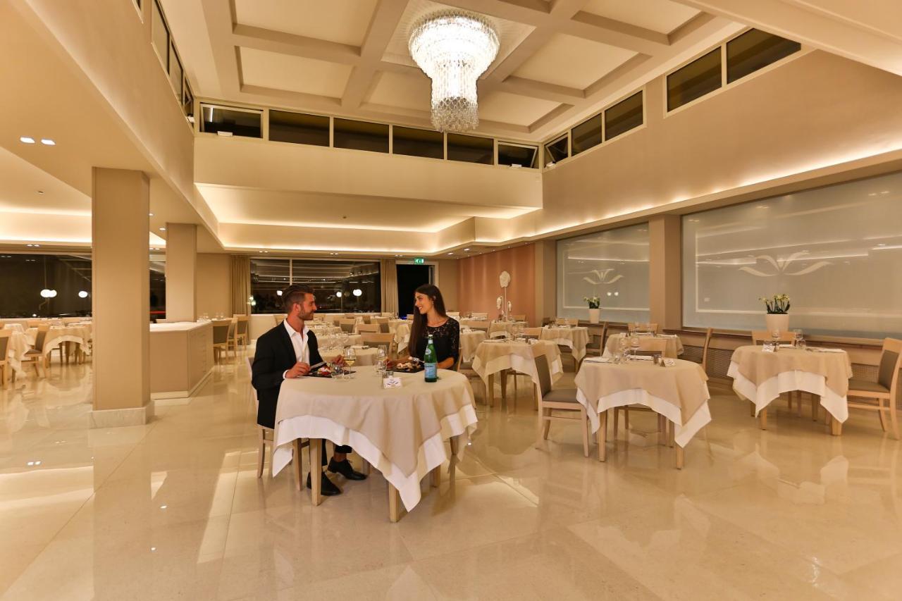Hotel Savoia Thermae & Spa (Adults Only) 아바노테르메 외부 사진