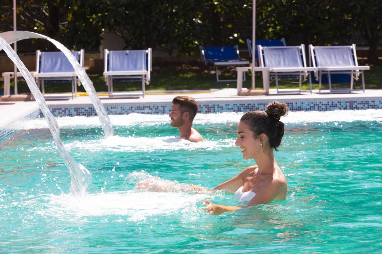 Hotel Savoia Thermae & Spa (Adults Only) 아바노테르메 외부 사진