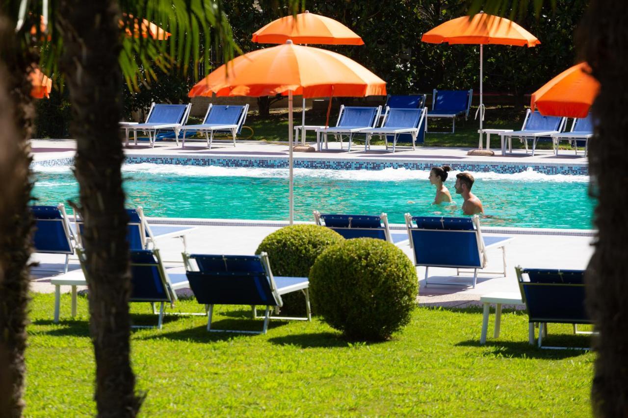 Hotel Savoia Thermae & Spa (Adults Only) 아바노테르메 외부 사진